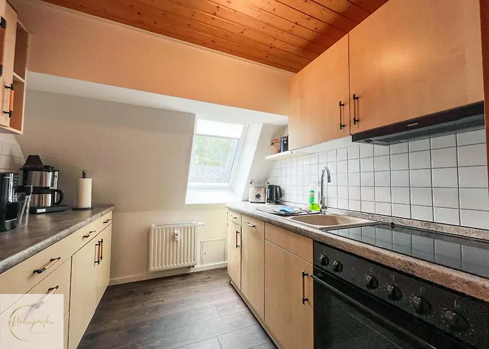 Cozy Rooftop Churchplace *